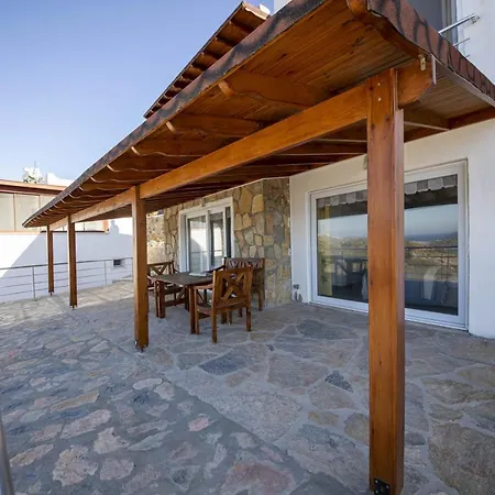 Peaceful House With Private In *